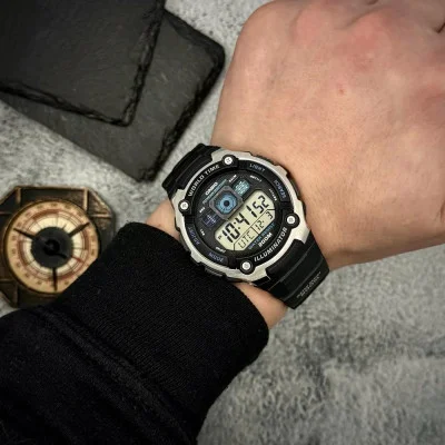 Чоловічий годинник Casio AE-2000W-1A