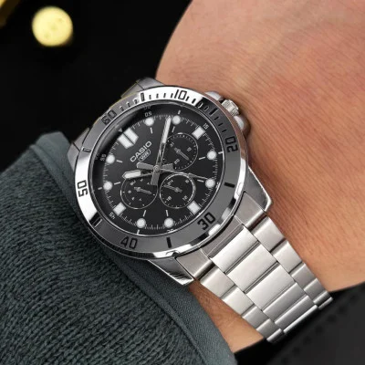 Чоловічий годинник Casio MTP-VD300D-1E