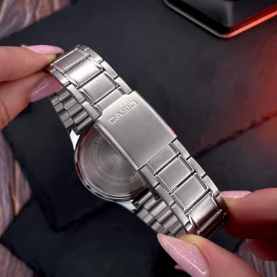 Чоловічий годинник Casio MTP-V300D-1A