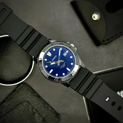 Чоловічий годинник Casio MTP-VD01-2E