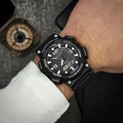Чоловічий годинник Casio AQ-S810W-1A
