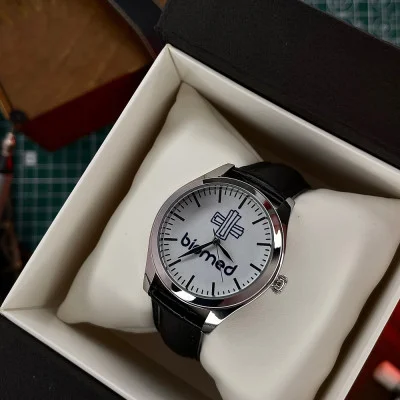 Классические женские часы Awarder 035 Silver-White Leather под Индивидуальный дизайн 