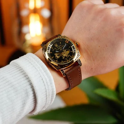 Жіночий годинник Awarder 021 Де би не була Gold-Black-Brown