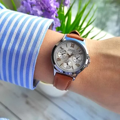 Жіночий годинник Casio LTP-V300L-7A2