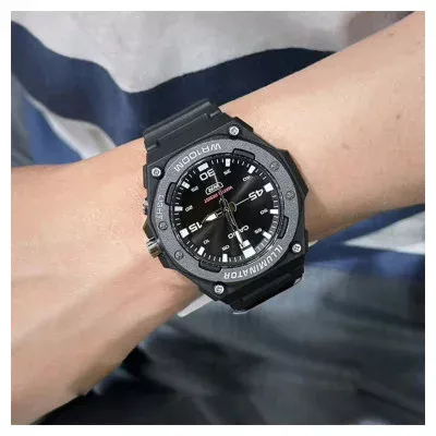 Чоловічий спортивний годинник Casio MW-620H-1A