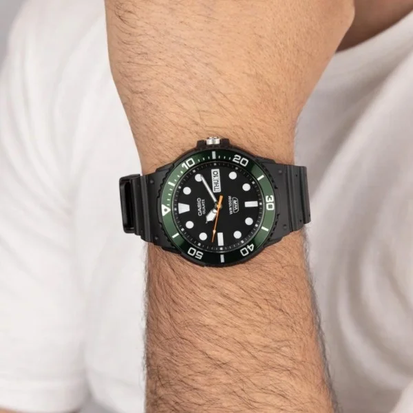 Чоловічий годинник Casio MRW-230H-1E3 фото 6