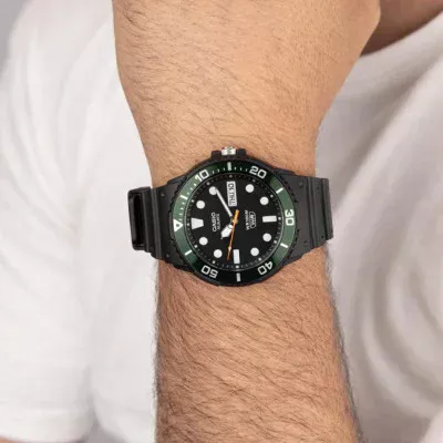 Чоловічий годинник Casio MRW-230H-1E3