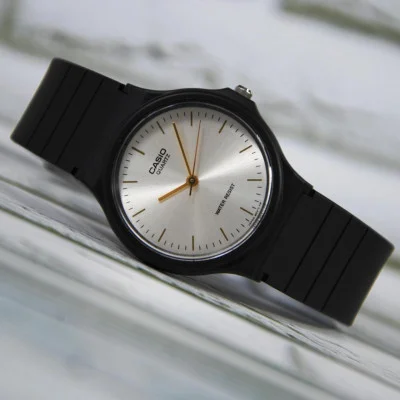 Наручний годинник Casio MQ-24-7E2