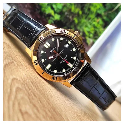 Чоловічий годинник Casio MTP-VD01GL-1E