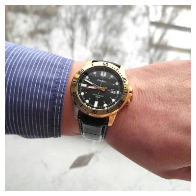 Чоловічий годинник Casio MTP-VD01GL-1E