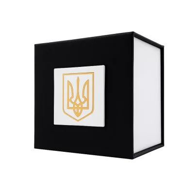 Подарункова картонна коробочка для годинника чорно-біла з тризубом золото