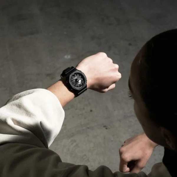 Чоловічий годинник Casio G-SHOCK GA-2100BCE-1AER фото 6
