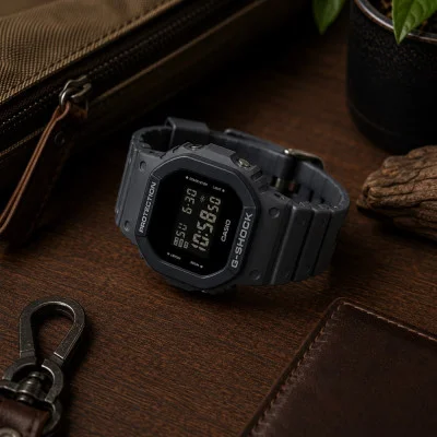 Чоловічий годинник Casio G-SHOCK DW-5610UU-8