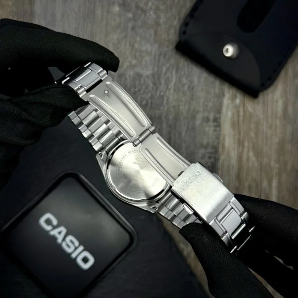 Чоловічий годинник Casio MTP-1384D-2A фото 6