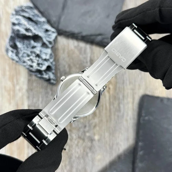 Чоловічий годинник Casio MTP-V002D-2B3 фото 9